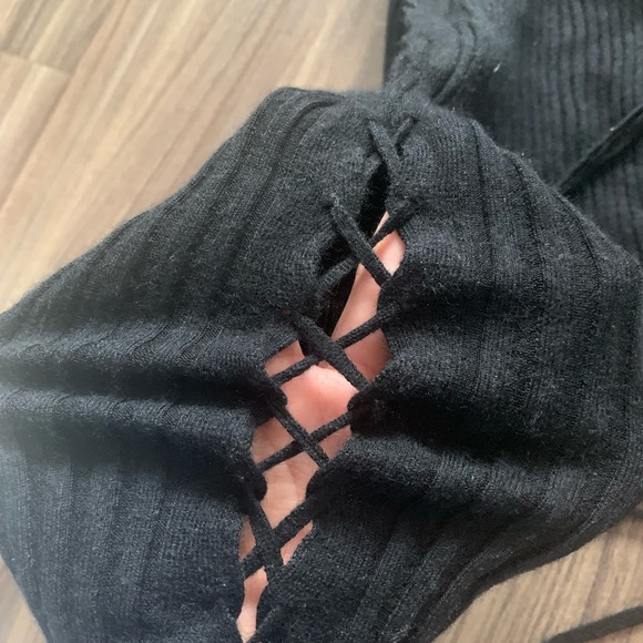 100% Cashmere Long Sleeve - Picture 2 of 5